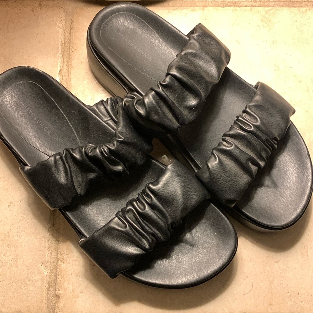 Y2K 90s Style Black Wedge Platform Sandals women’s